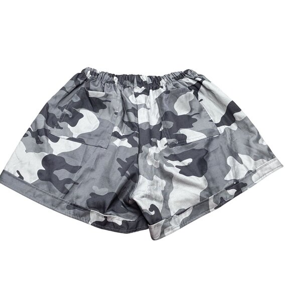 Sucrefas Womens Camouflage Shorts XL Gray & White Polyester/Cotton - Picture 2 of 9
